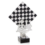 Schachpokal 24 cm Metallfigur mit Wunschgravur & 3D-Hintergrund