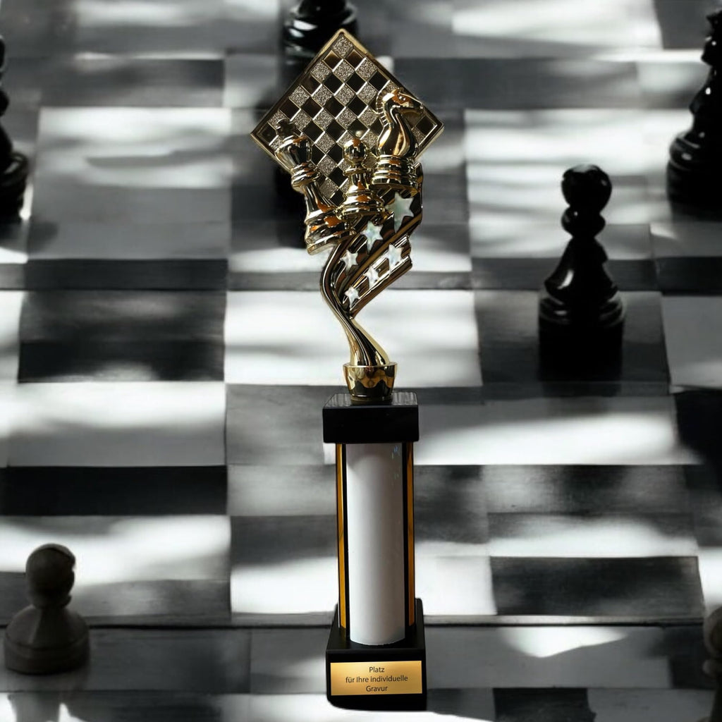 EBERiX POKALE · Schach Pokal · mit Wunschgravur · Trophäe mit Figuren & Brett Motiv · Siegerpokal für Schachturnier, Vereinsmeisterschaft, Denksport-Wettbewerb · personalisierbar ·