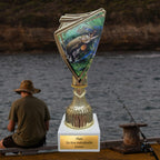 Hecht Pokal Trophäe 18,5 cm - Goldene Angel Auszeichnung mit Marmorsockel