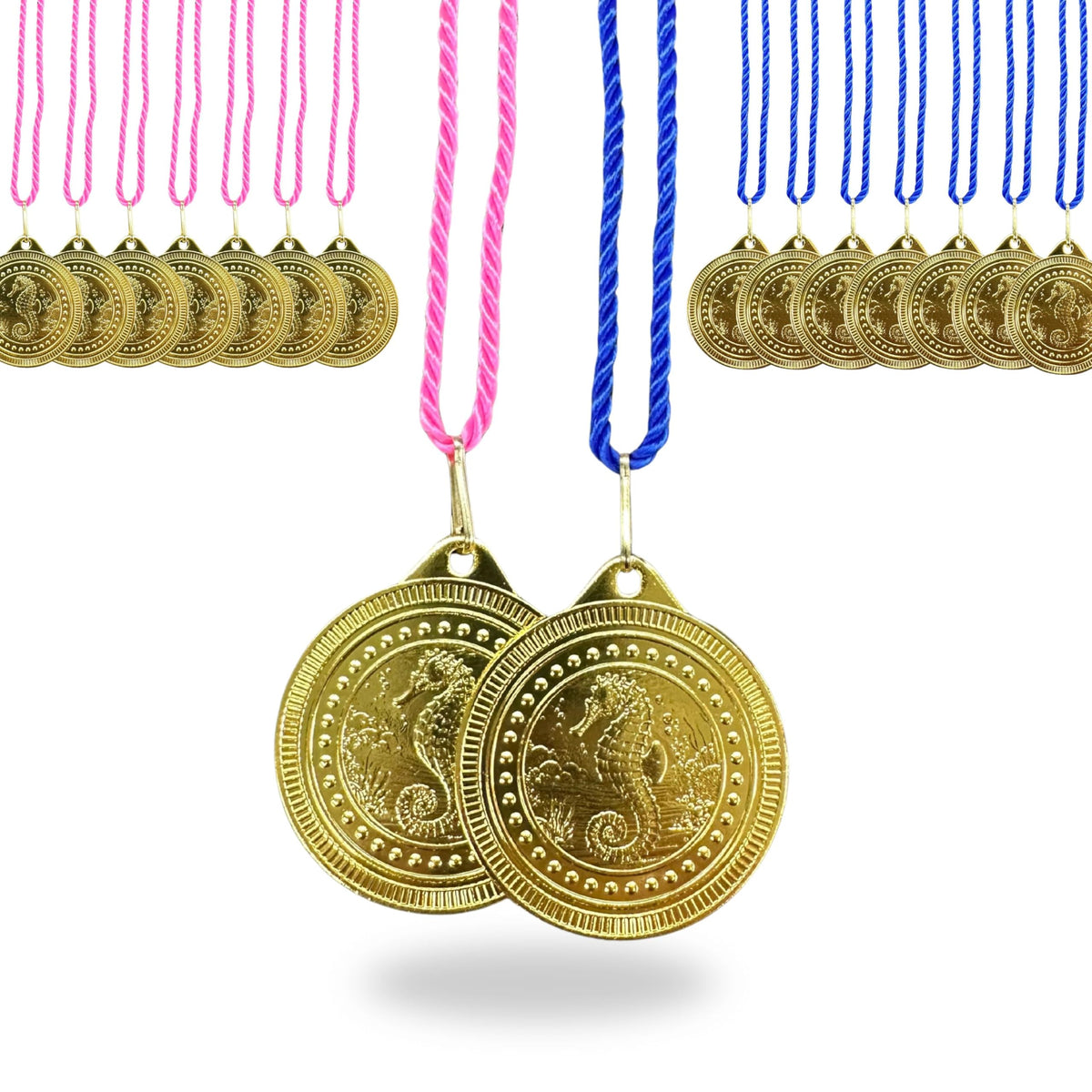 EBERiX POKALE – Seepferdchen Medaille 50 mm aus Metall – glänzende Schwimm Medaille für Kinder & Vereine – inklusive Kordel in Blau oder Rosa – 31 g – Ideal für Schwimmkurse & Wettkämpfe